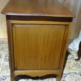Chest of drawers late eighteenth in light mahogany
