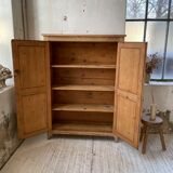 Wooden cabinet cuttery