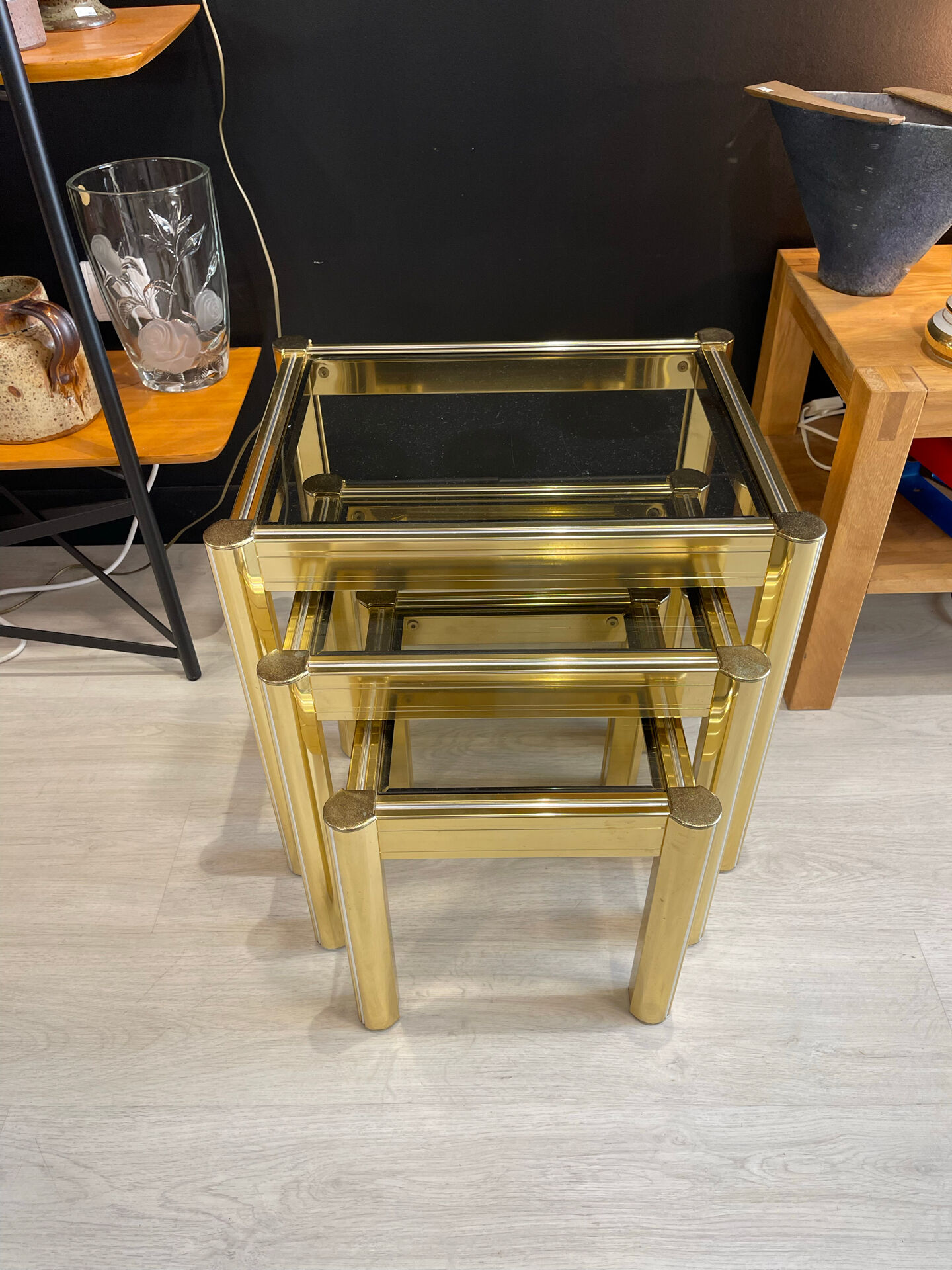 Nest of tables 1980