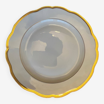 Round dish in fine Limoges porcelain