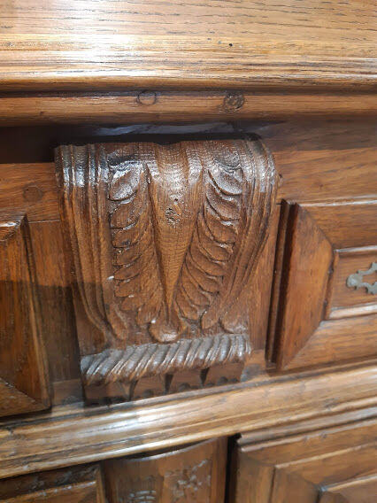 Buffet 4 doors montbeliard XlXeme