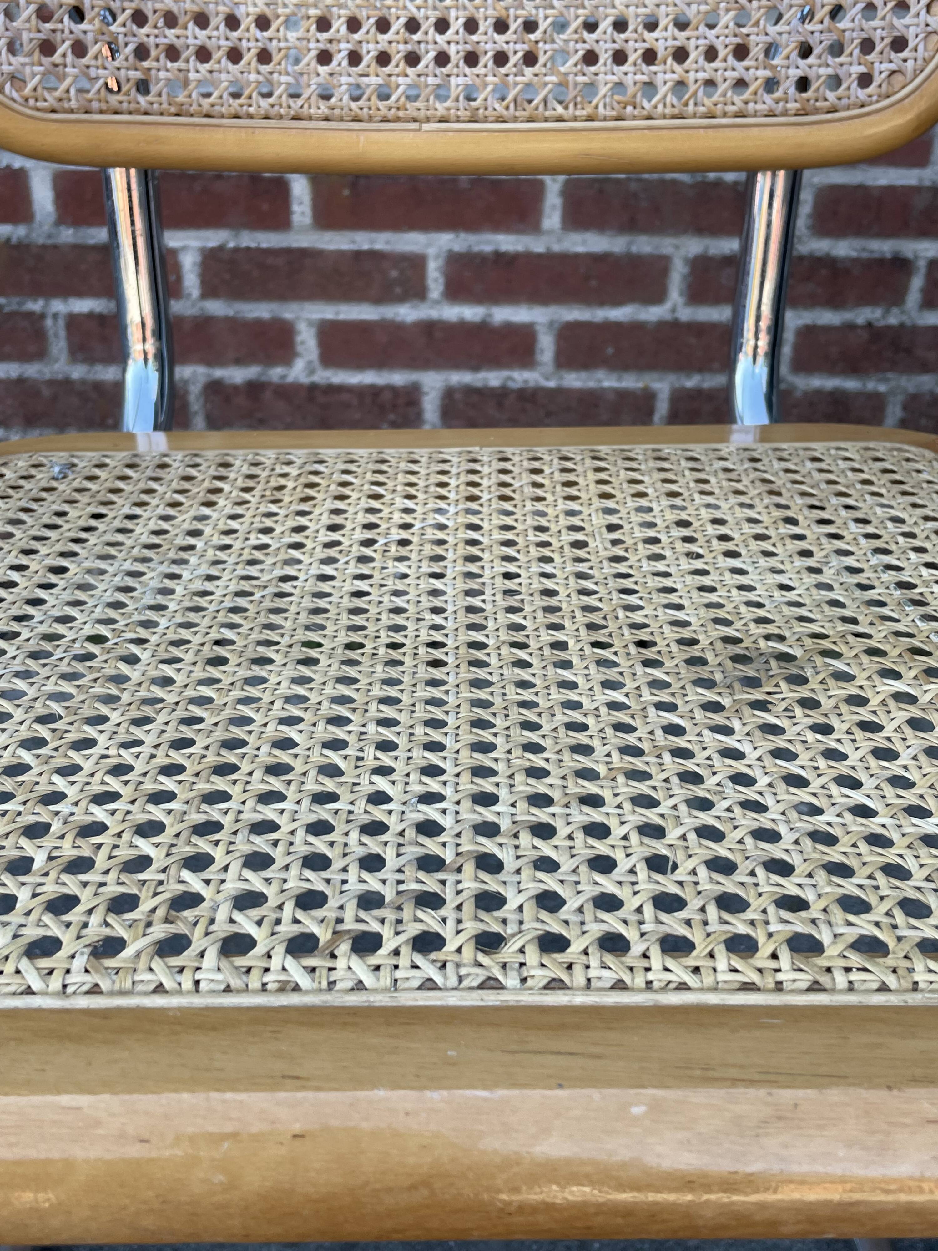 Cesca chair B64 with armrests by Marcel Breuer Design