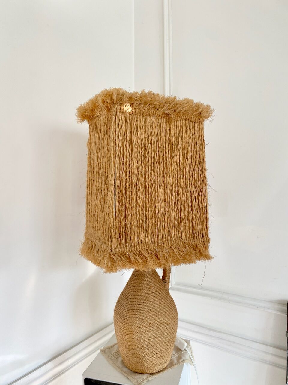 Rope table lamp