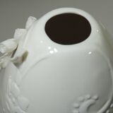Slush porcelain vase / vintage