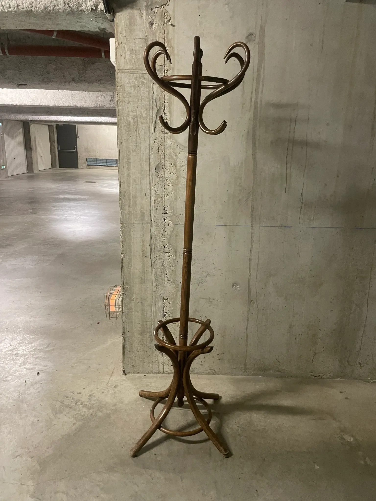 Coat rack parrot 1960s