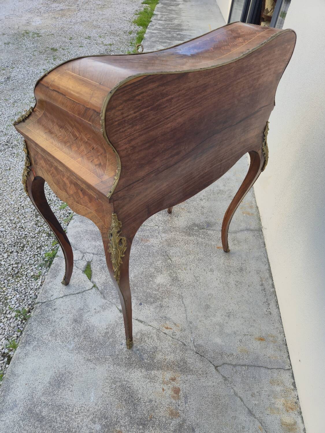 Louis XV style lady's desk in marquetry and bronze