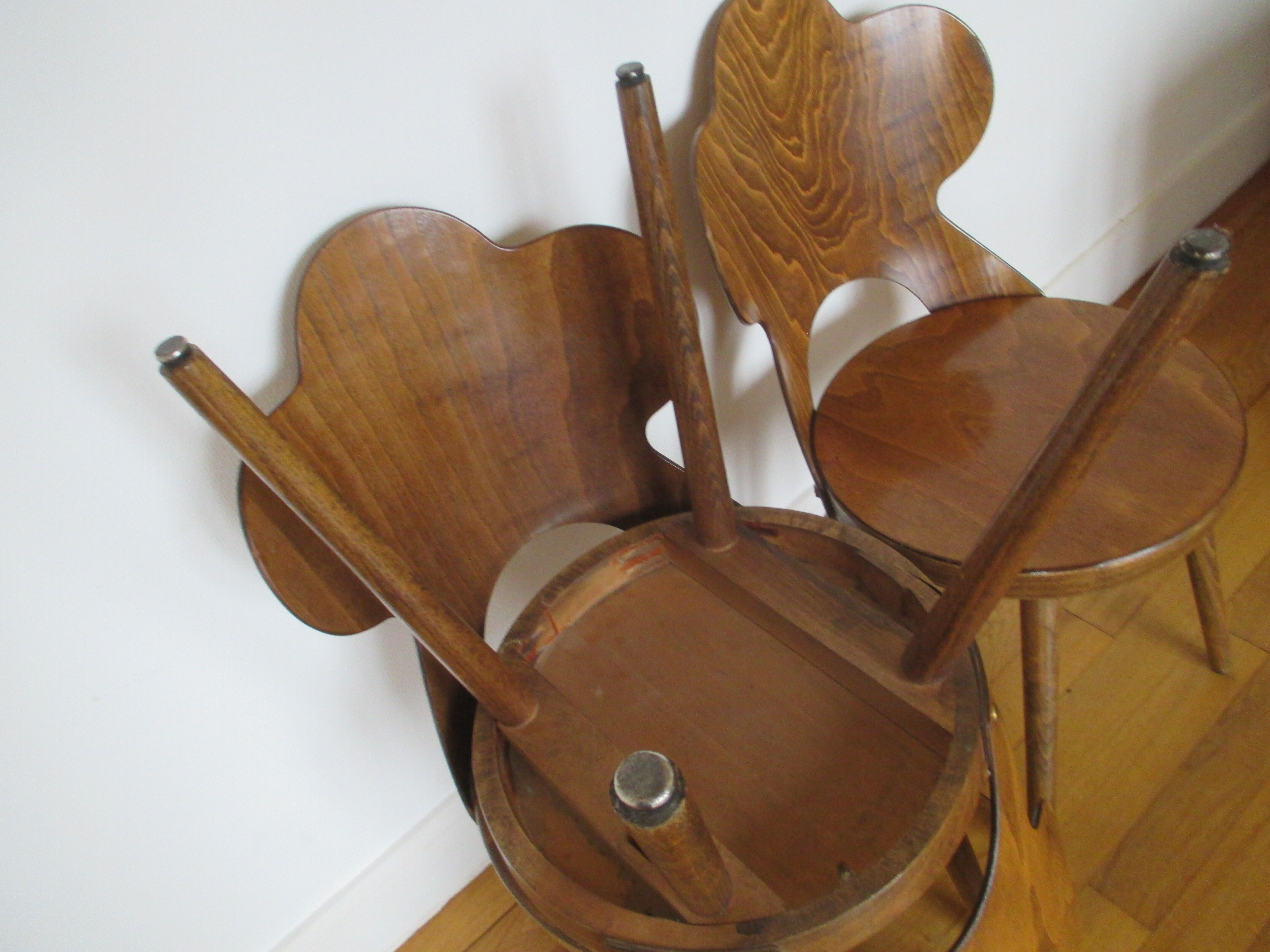 3 Trefle Bistrot Baumann chairs