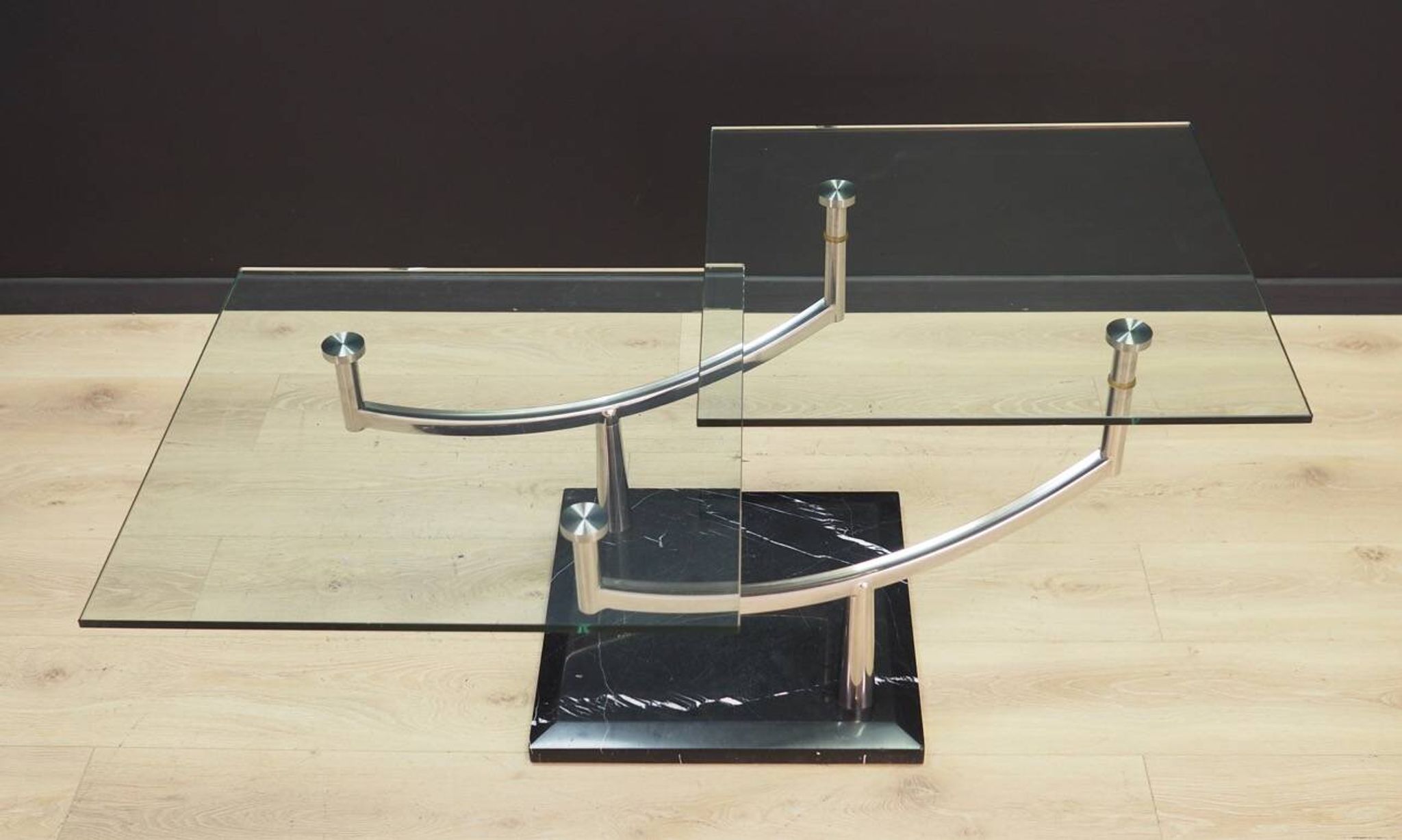 Table basse en métal, design danois, années 1990, production : Danemark