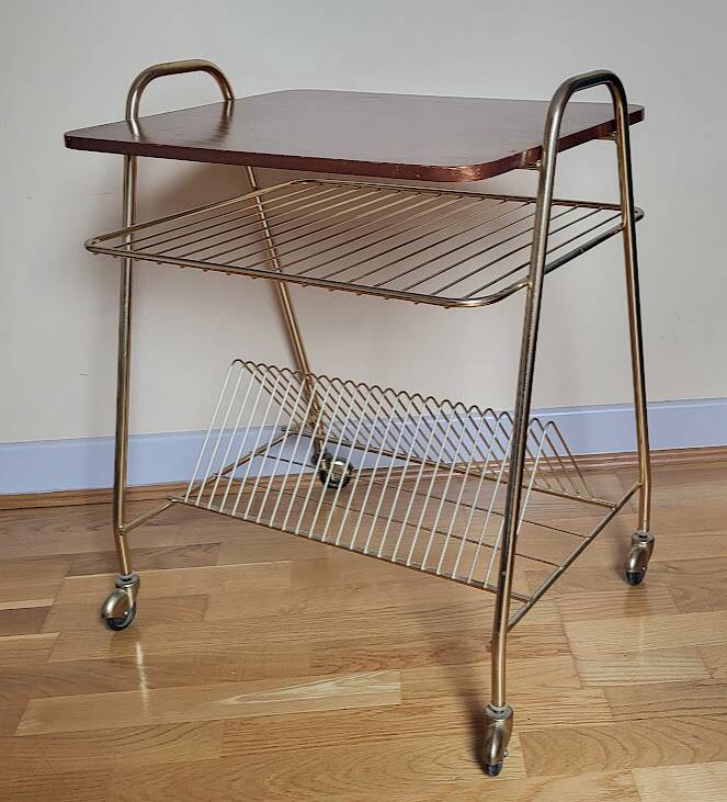 Rolling vinyl storage trolley