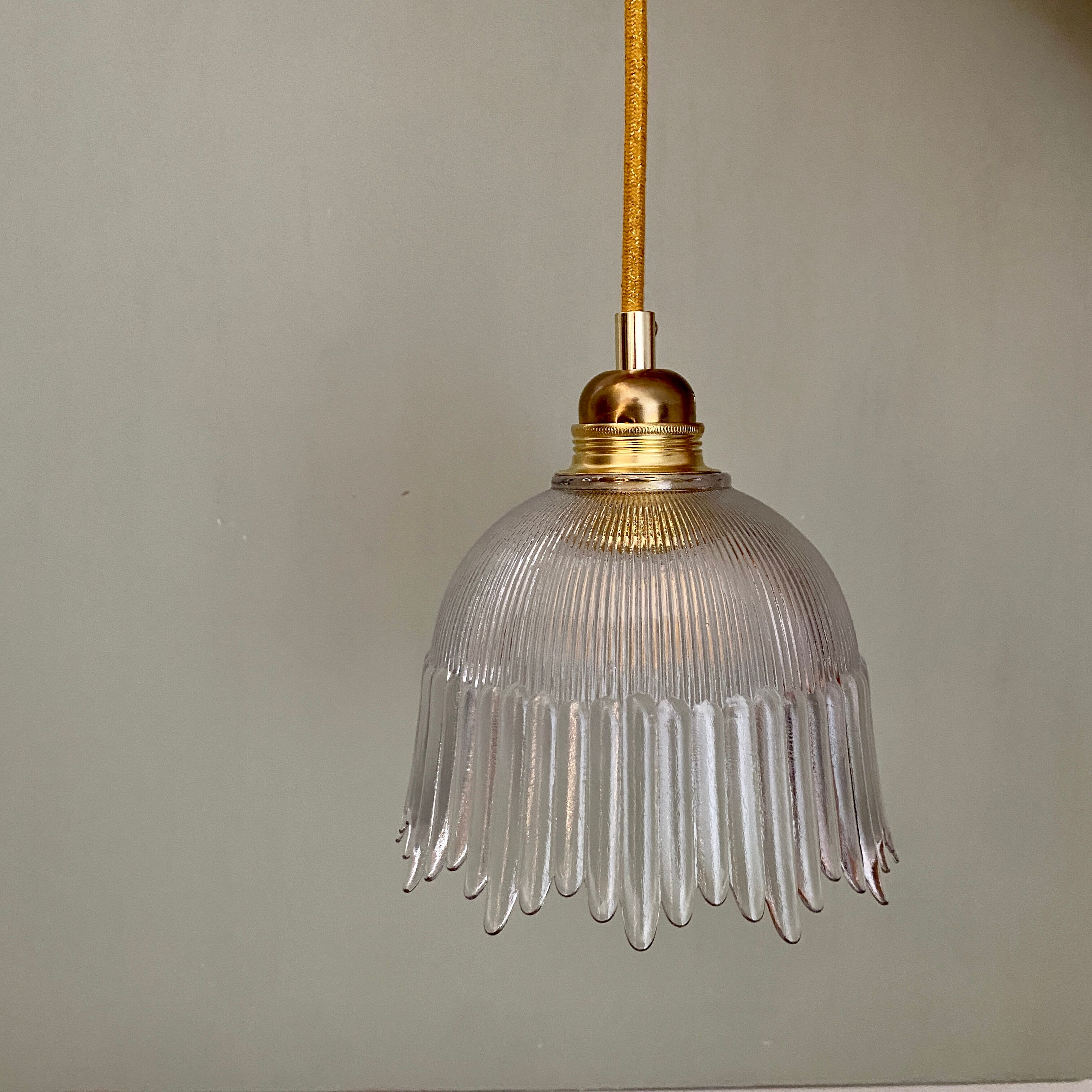 Suspension tulipe vintage en verre strié