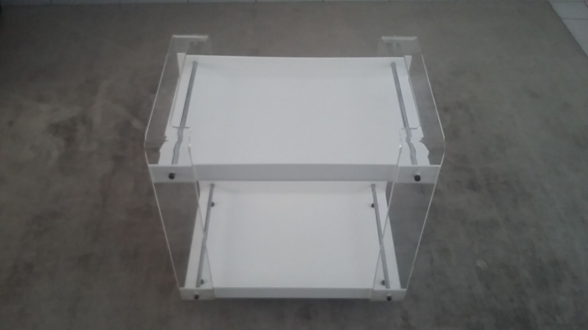 Desserte space age 1970 méthacrylate et perspex