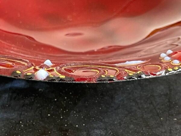 plat décoratif en émail de Limoges Français des années 1960