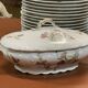 Service de table en porcelaine de Limoges à décor floral des années 1950 - 31 pièces