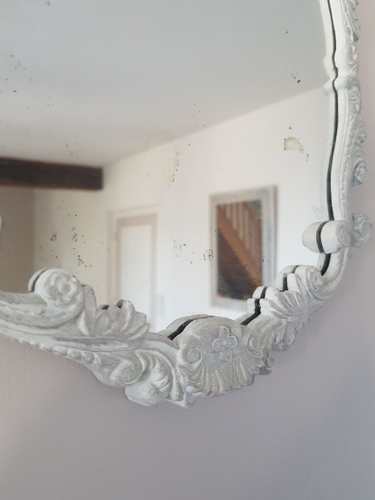 Mirror floral decoration patinated gray 38€
