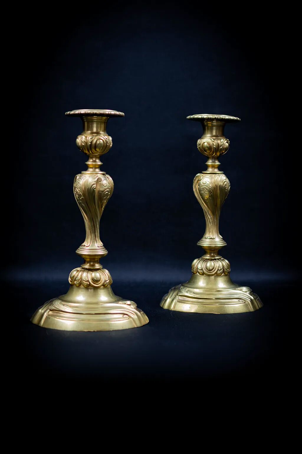 Pair of candlesticks | gilded bronze torches, Louis XV style — 19th century