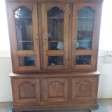 Library showcase two bodies in solid oak