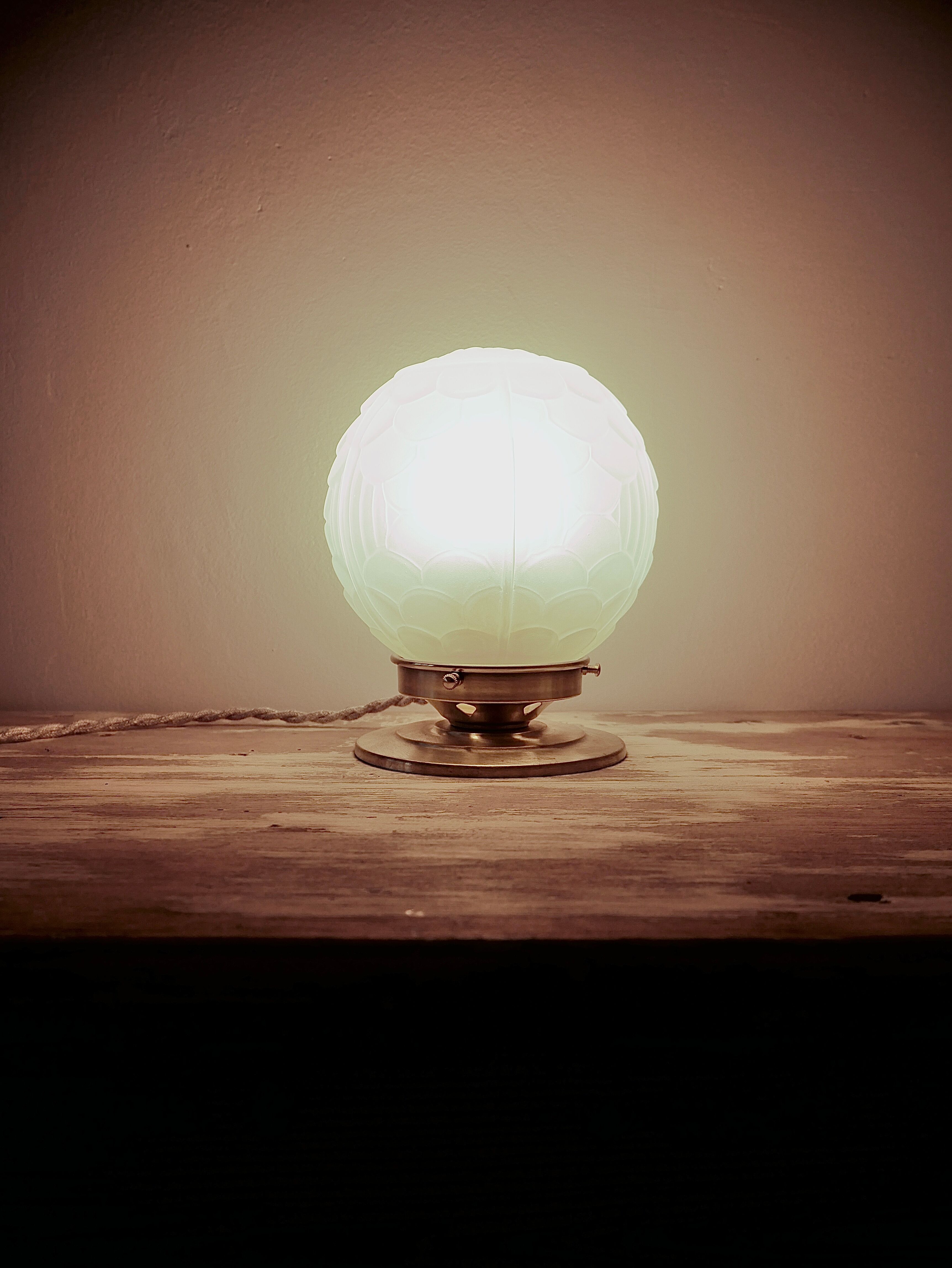 Table lamp globe art deco