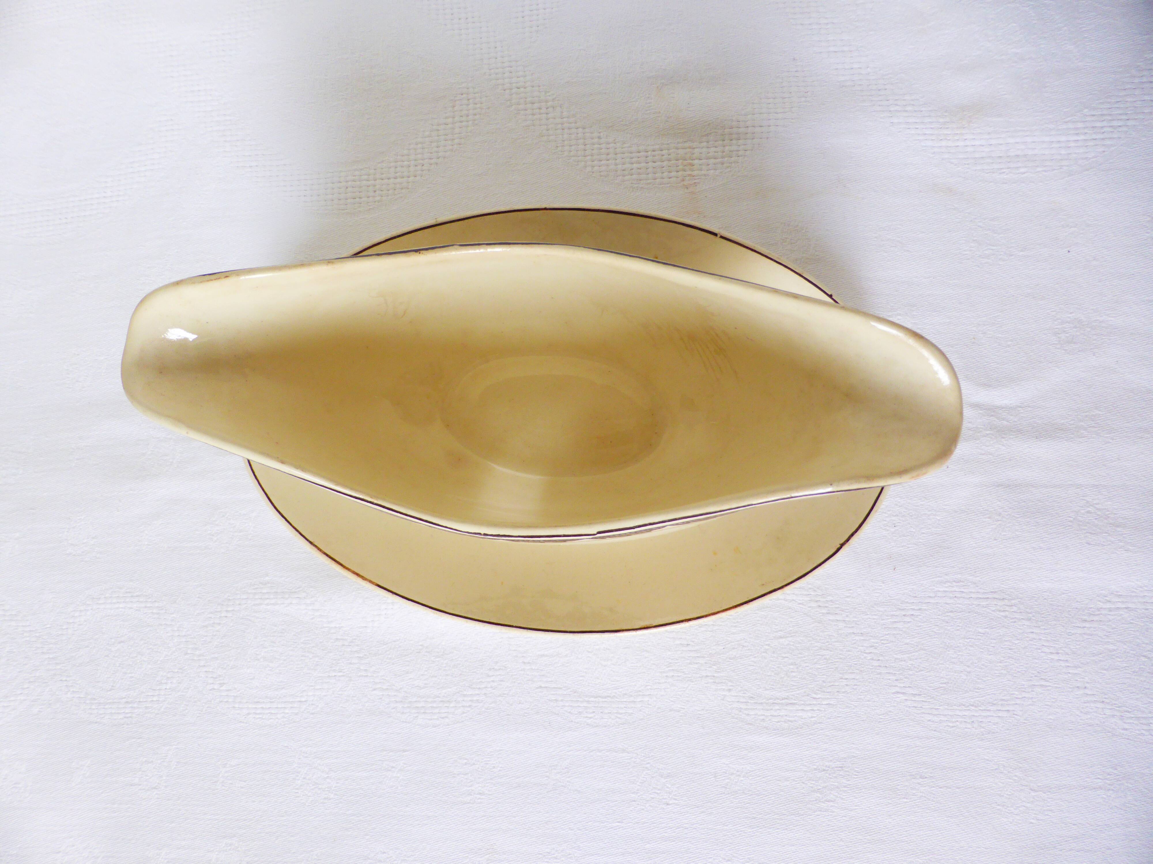 Vintage Sarreguemines sauce boat 210789