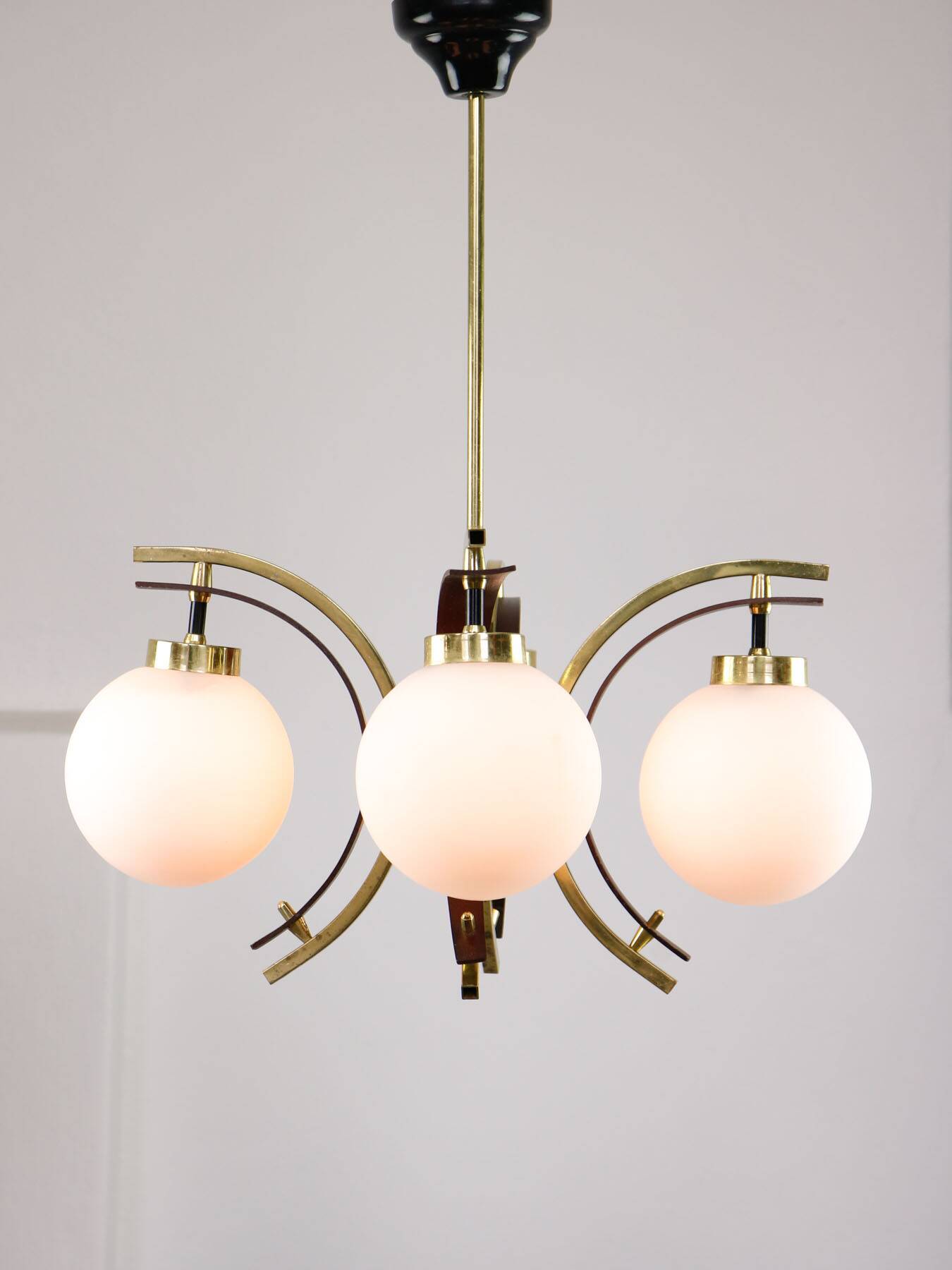 Mid-Century Modern Italian Brass and Opaline Chandelier
