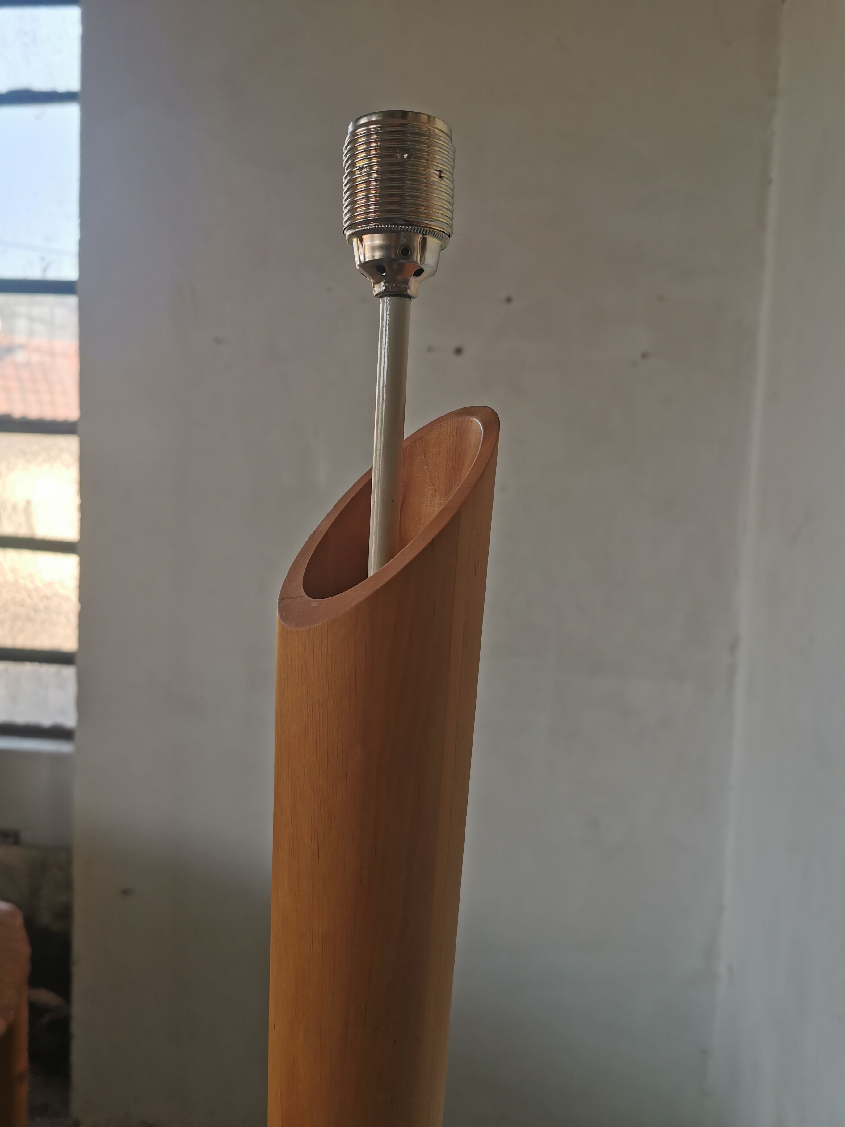 Floral wooden floor lamp