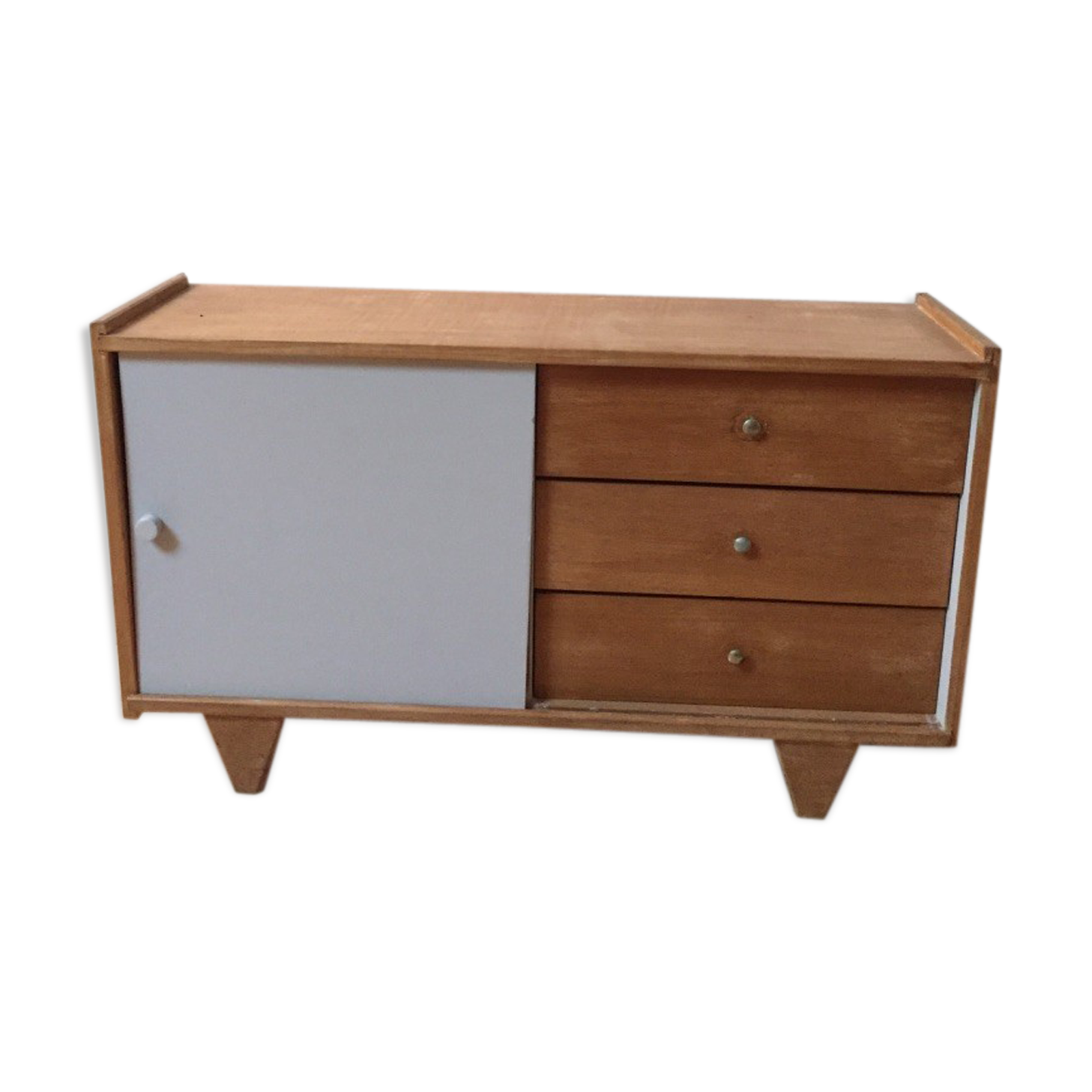 Armoire pour poupée