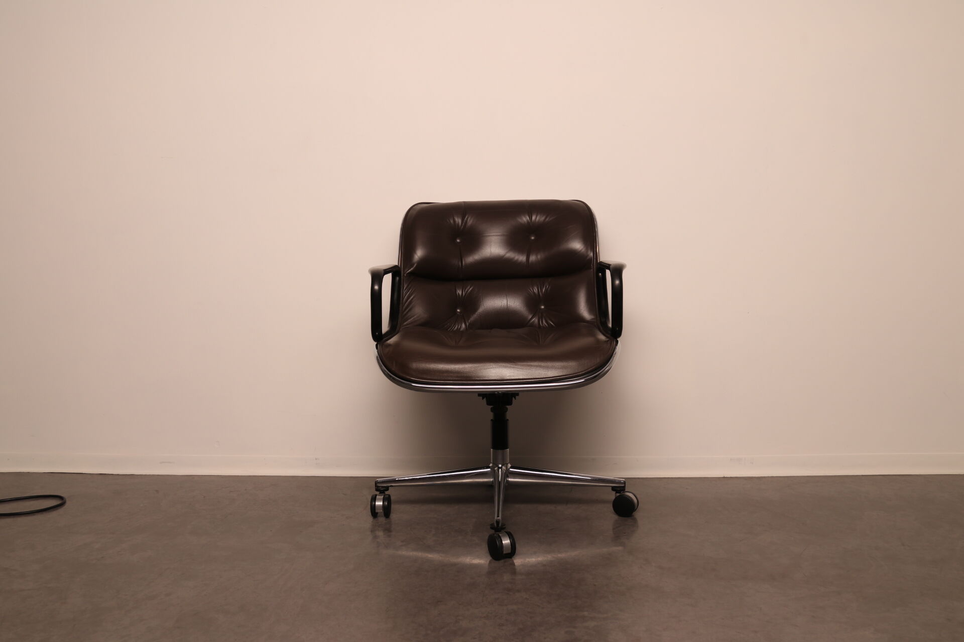 Executive office chair by Charles Pollock for Knoll - US - 1970's