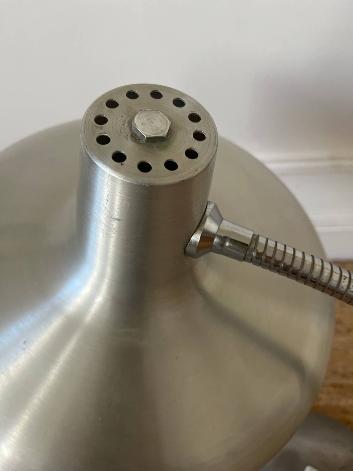 Flexible chrome metal desk lamp, 1970s