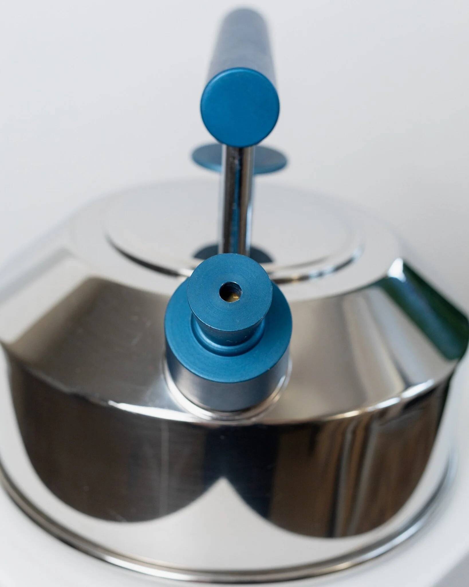 Vintage stainless steel kettle with blue accents - Italian Prandelli 1980s Memphis-inspired design by Raunkjaer Kjaergaard