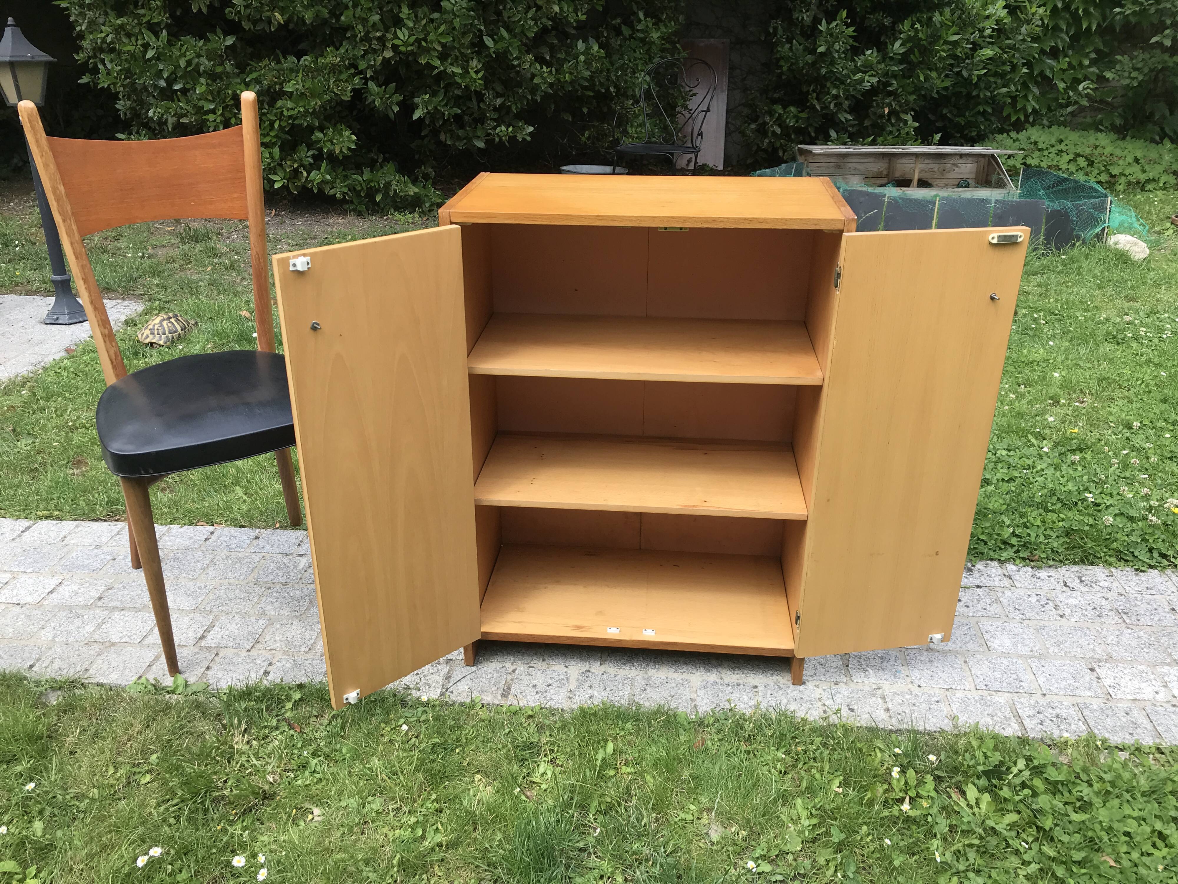 Vintage 1960 mini Dresser buffet