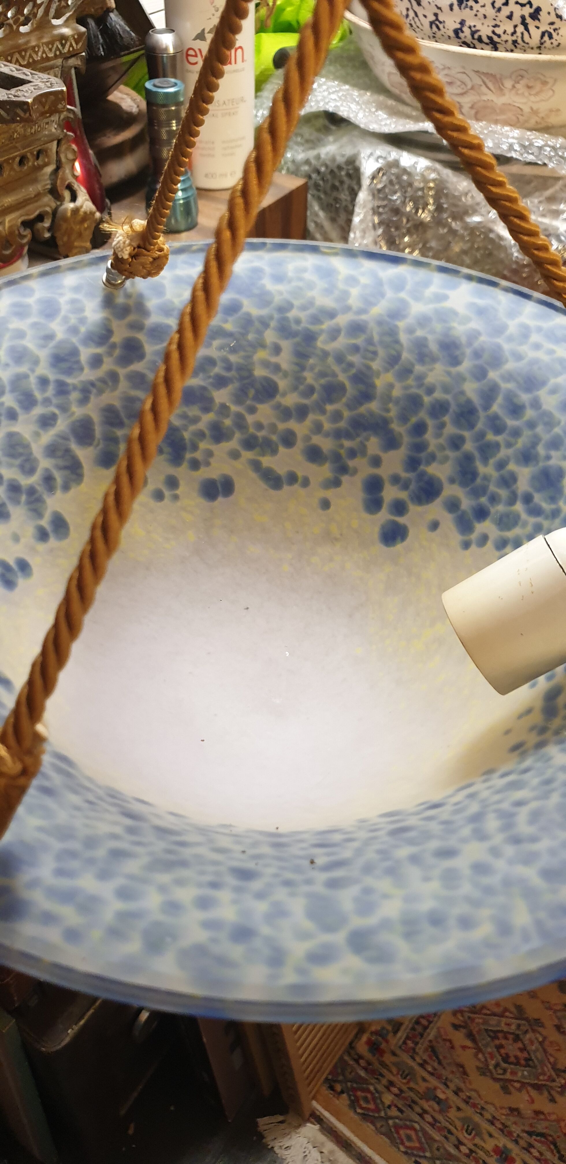 Speckled suspension glass paste