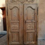 Armoire en sapin art populaire