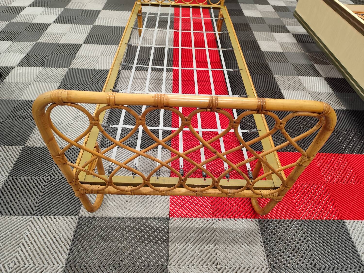 Vintage single bamboo bed from 1973
