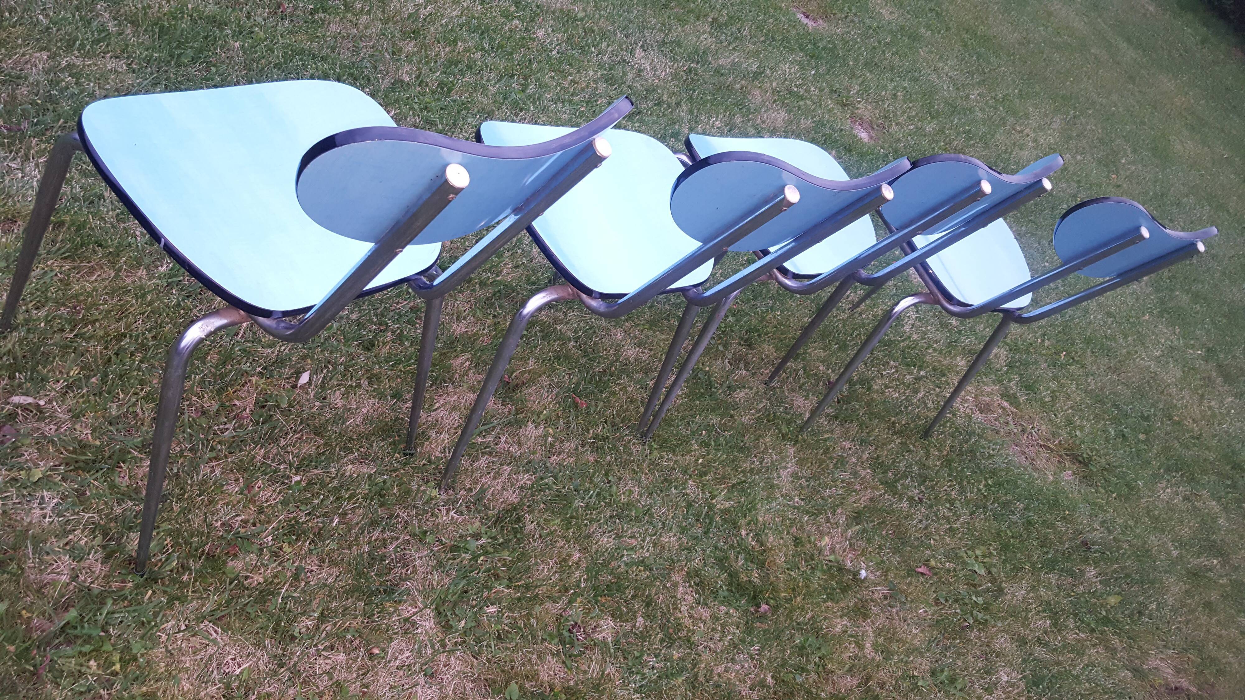 4 chaises vintages en formica bleues