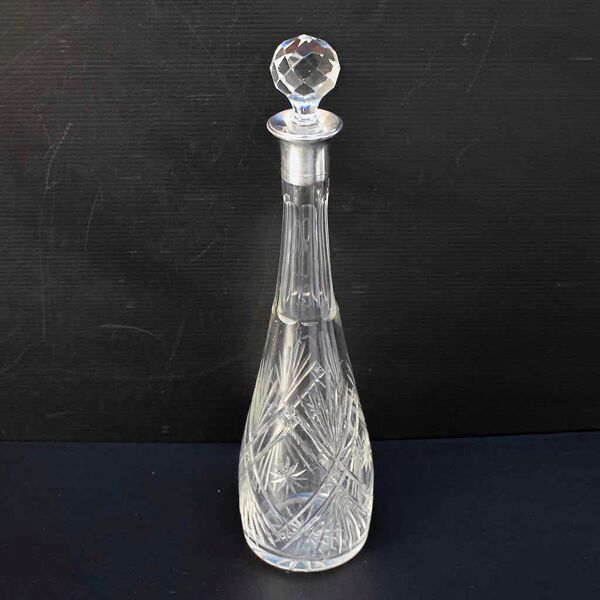 Carafe à liqueur ancienne verre avec bouchon diamant taillé cristal monture argent