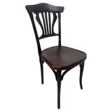 Curved wooden dining chair no. 228 by Thonet