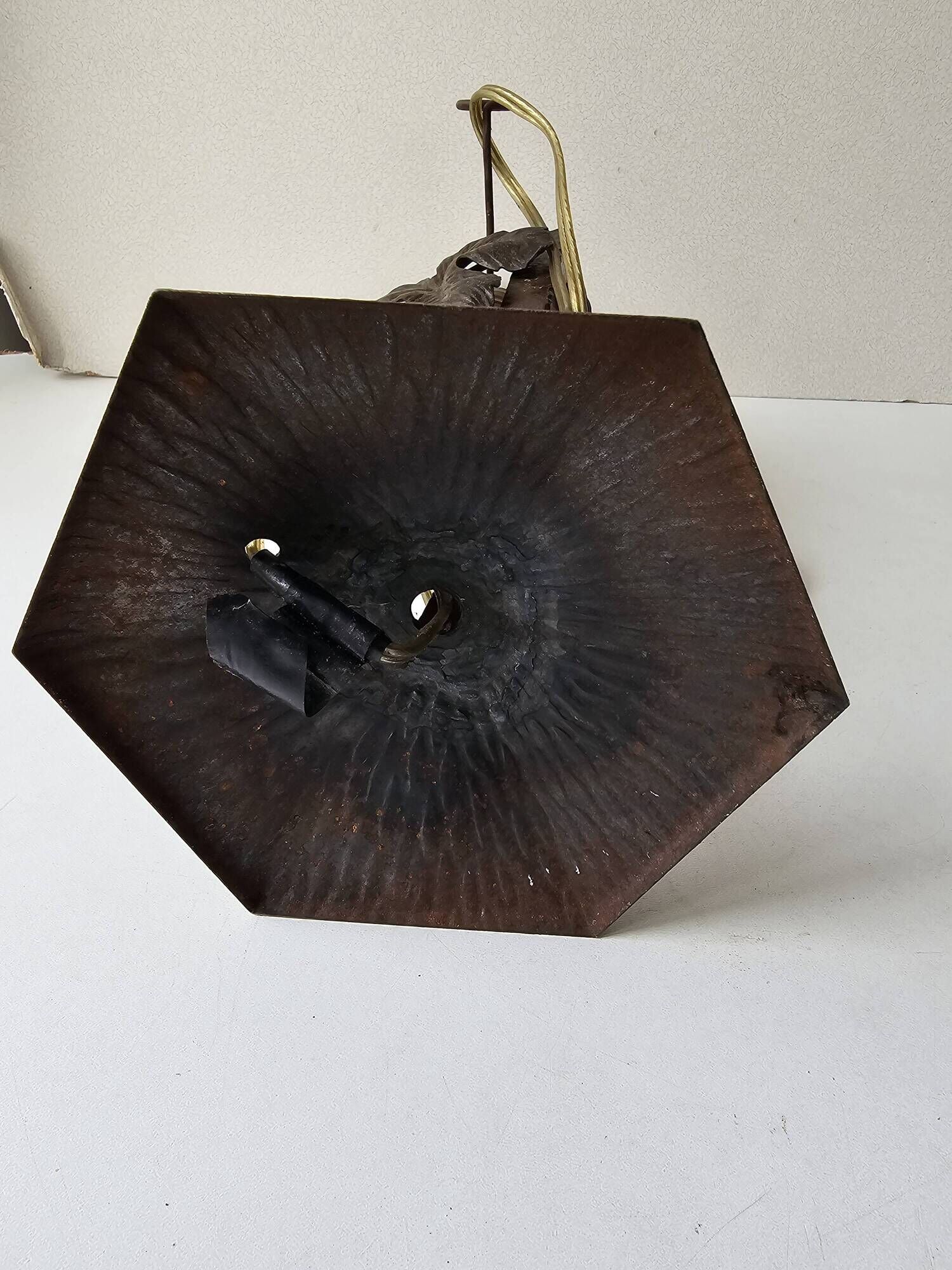 Antique lamp base in wrought iron with leaf motif in Art Deco style from the 1930s.
