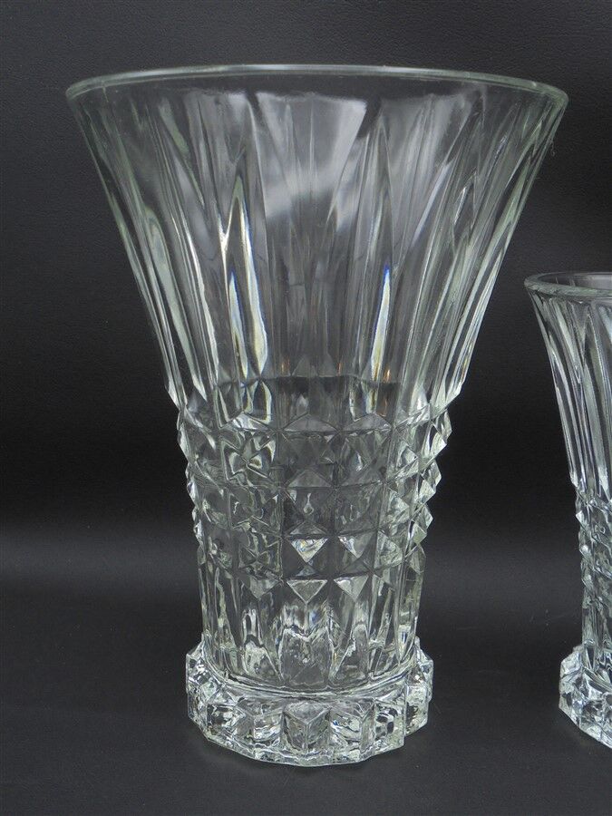 Set of 2 flared vases