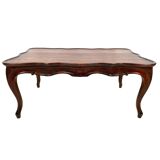 Table basse en cabaret de style louis XV