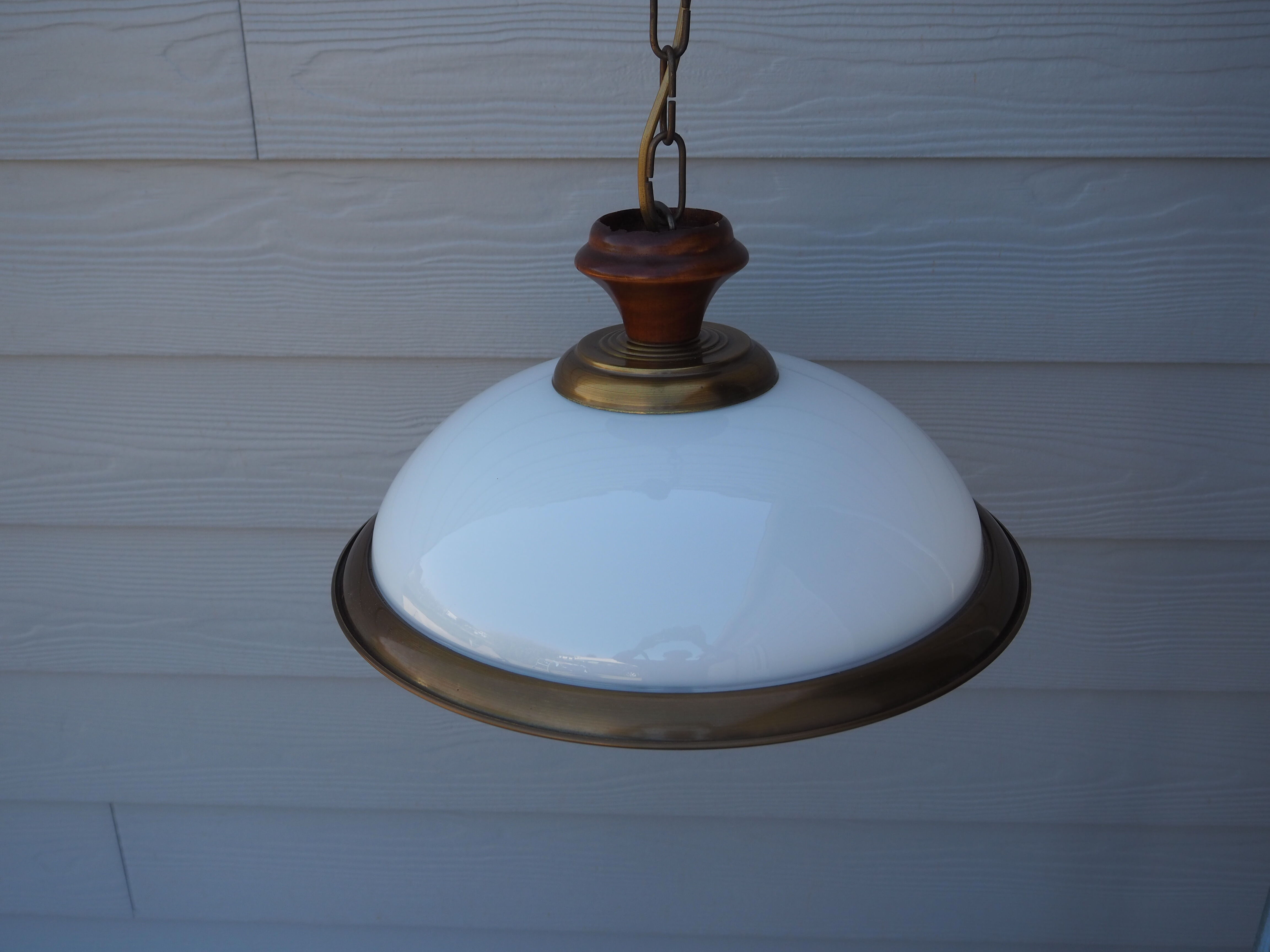Suspension in white opaline, its edge in aged brass
