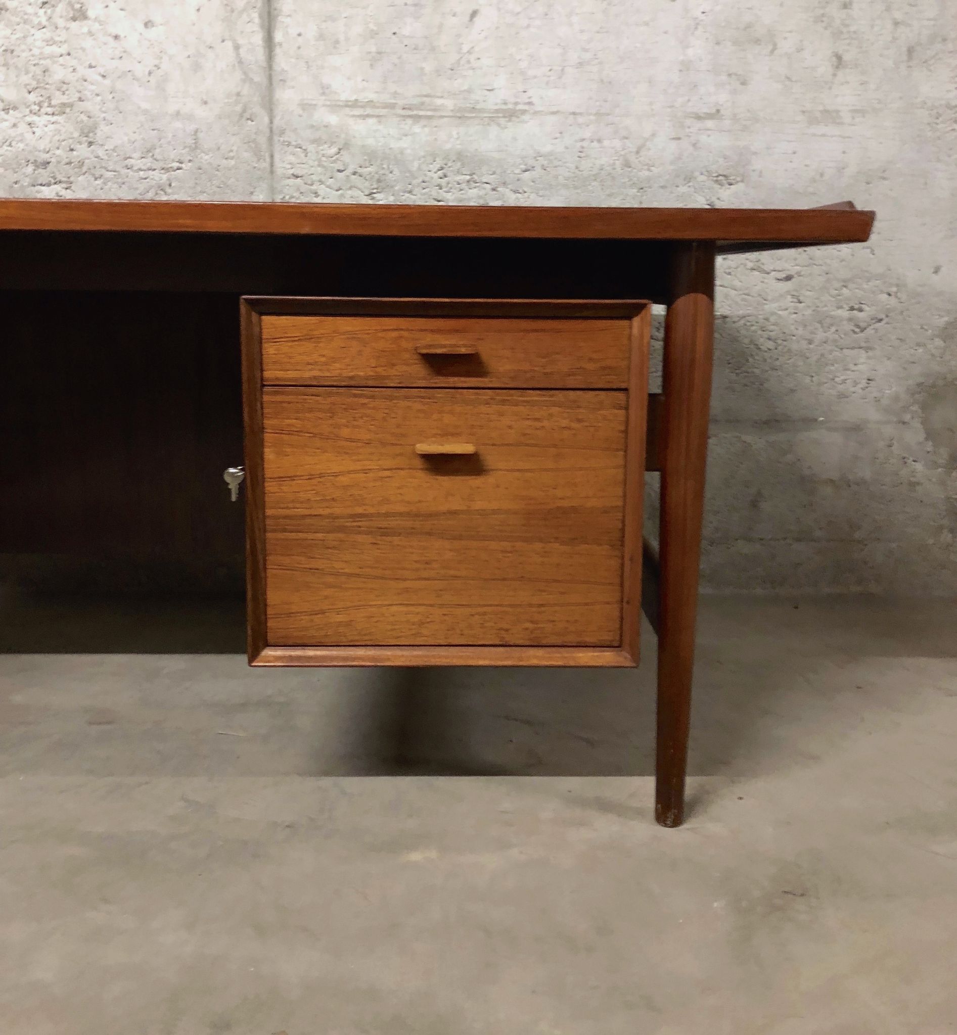 Bureau danois en palissandre par Arne Vodder pour Sibast Møbler