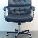 Pretty vintage Italian office armchair 1980