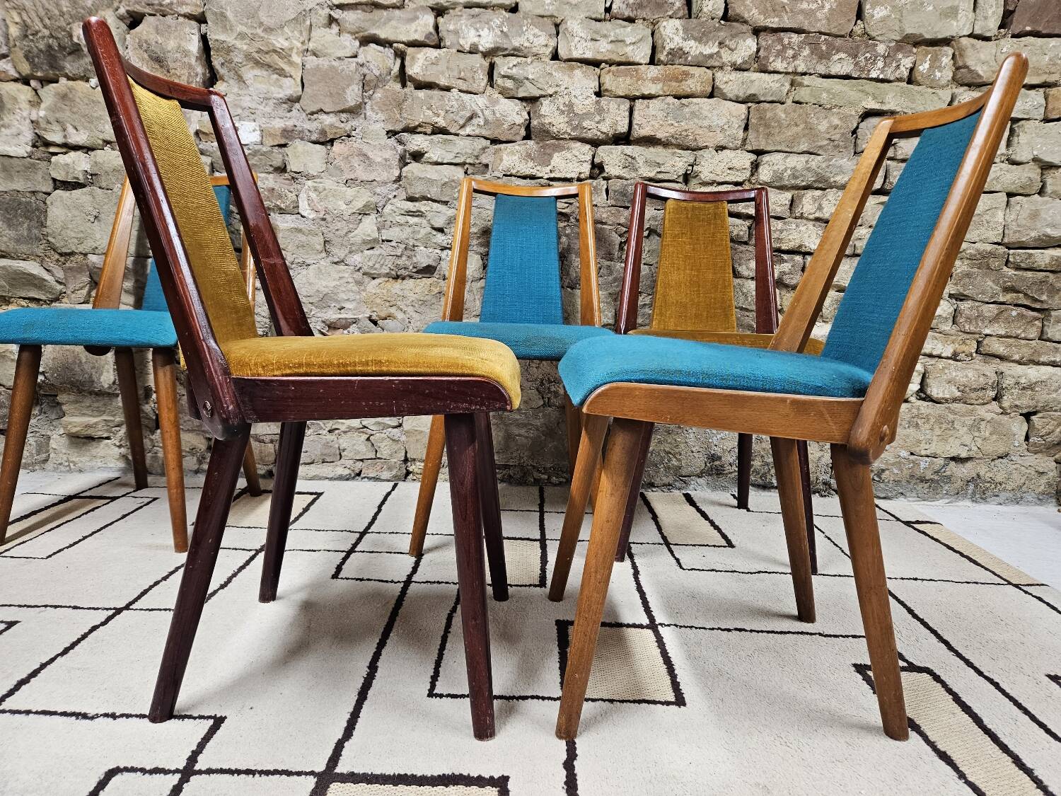 Set of 5 vintage spindle foot bistro chairs 1960"