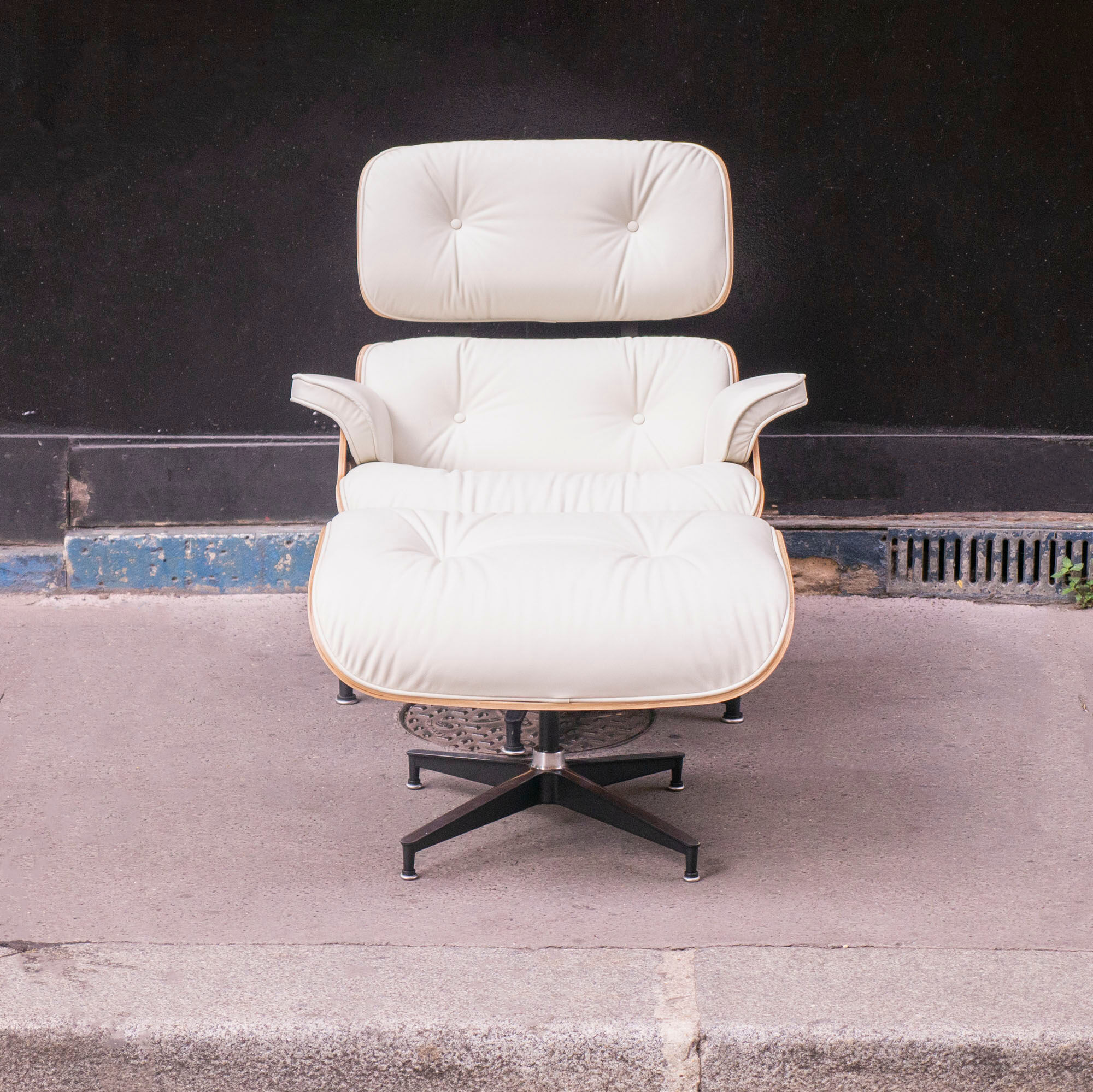 Charles & Ray Eames Lounge Chair 2017 Herman Miller Edition