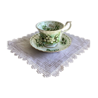 Tasse et sous tasse porcelaine fine anglaise Royal Albert