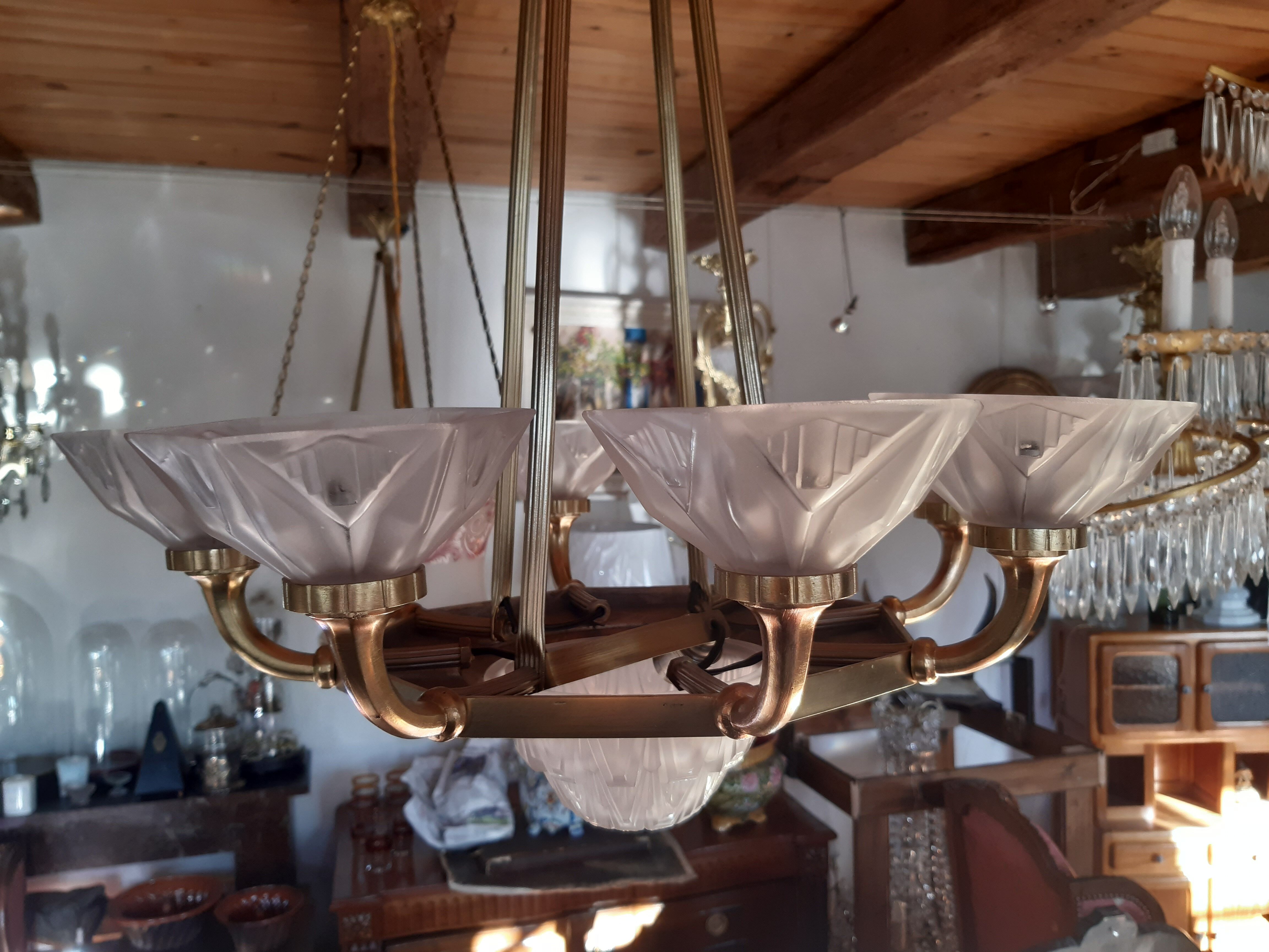 Art Deco chandelier 1930 Bronze Pressed Molded Glass