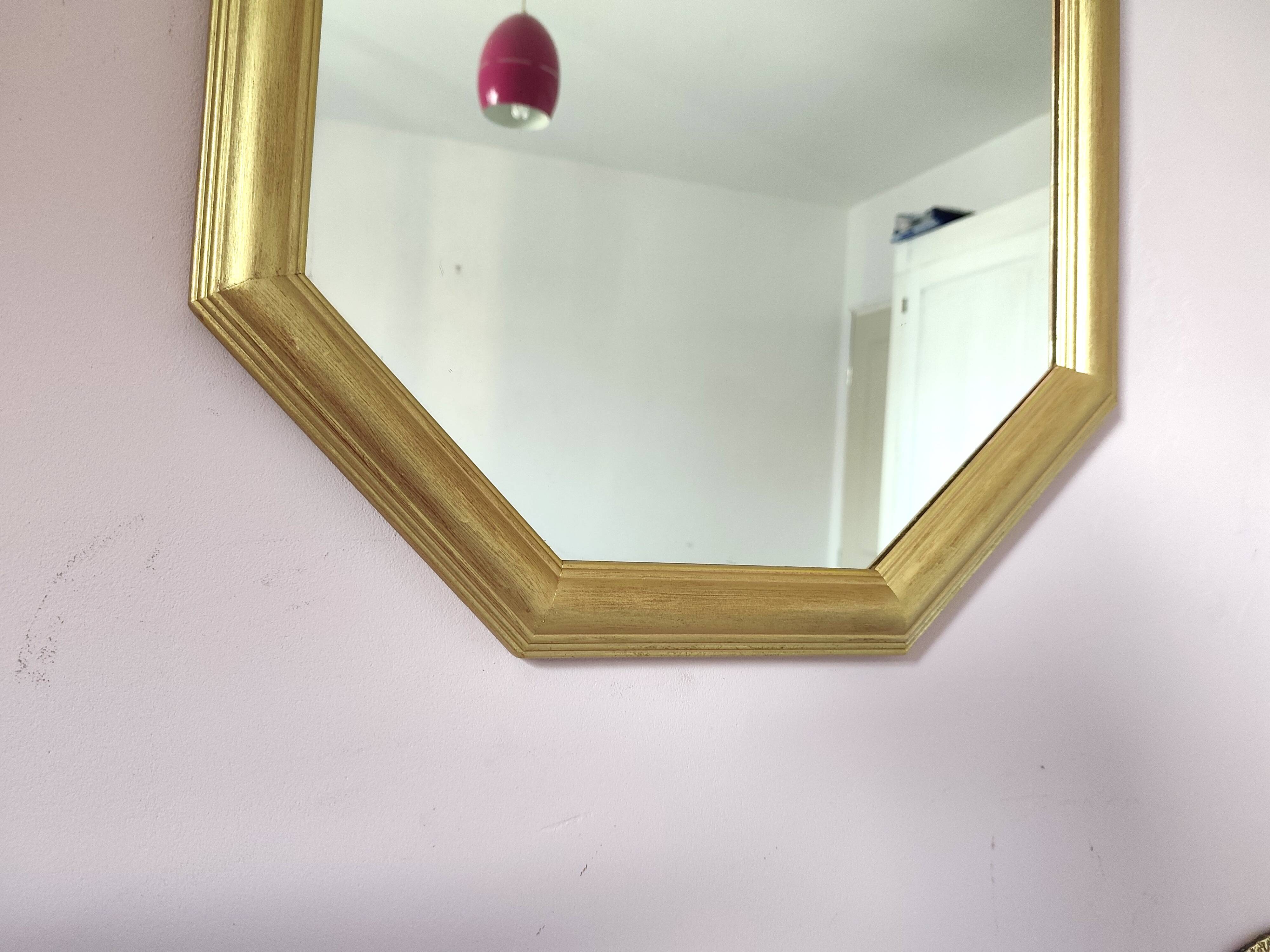Golden octagonal mirror