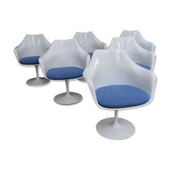 Early set of six tulip chairs by Eero Saarinen for Knoll