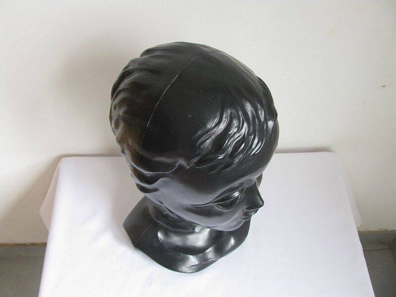 Twiggy hat head 1970