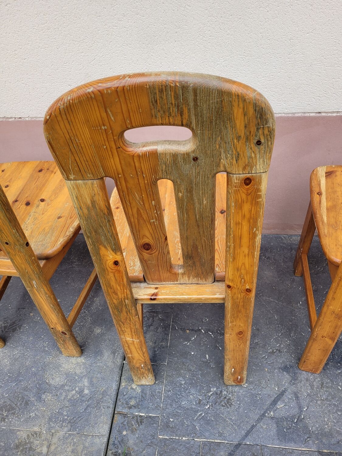 6 pine chairs