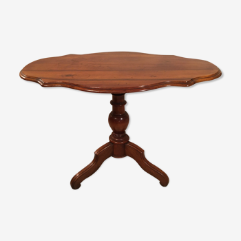 Table biseautée en bois vernis
